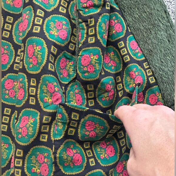 Mid-Century Europe Craft Wool Blend Faux Fur Cape with Arm Slits MEASUREMENTS - Picture 13 of 16